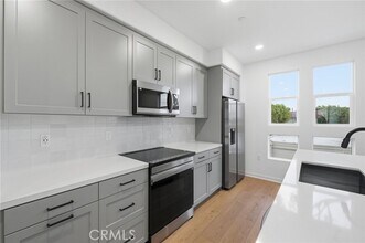 Building Photo - 11741 Rose Dr