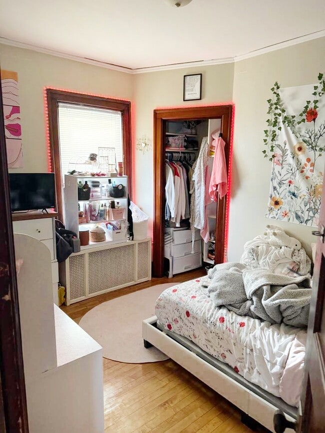 bedroom - 2917 N Frederick Ave