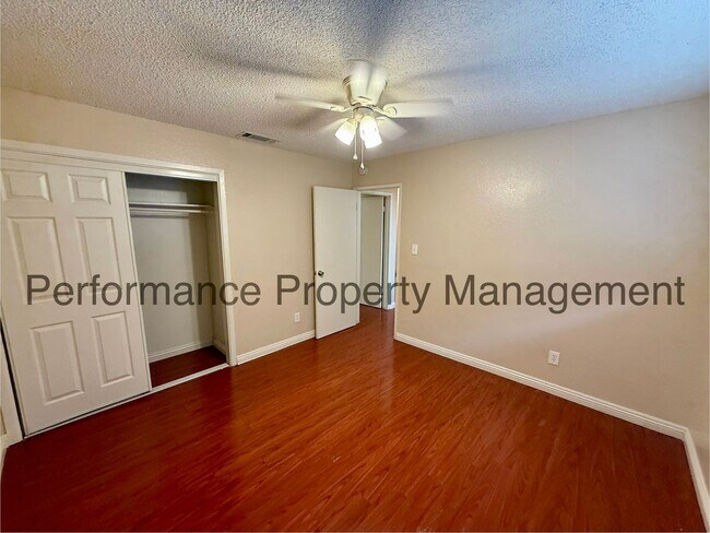 Building Photo - 1108 McDonald Way