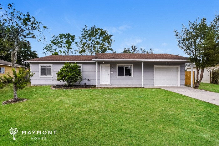 Primary Photo - 213 Moonbeam Rd