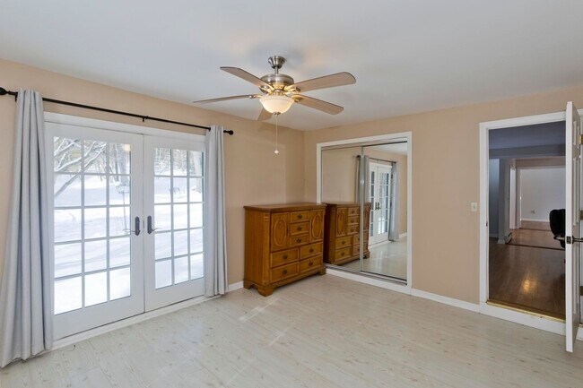 Building Photo - Private 3-Bedroom Single-Family Rental on 10+ Acres - Available for June 1st!