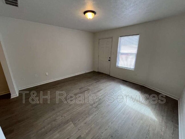 Building Photo - 4807 IN-39