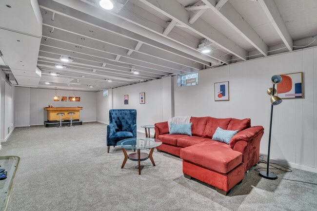 Building Photo - 1525 Arborview Blvd