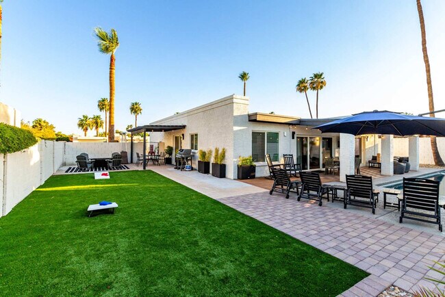 Building Photo - 7730 E Buena Terra Way