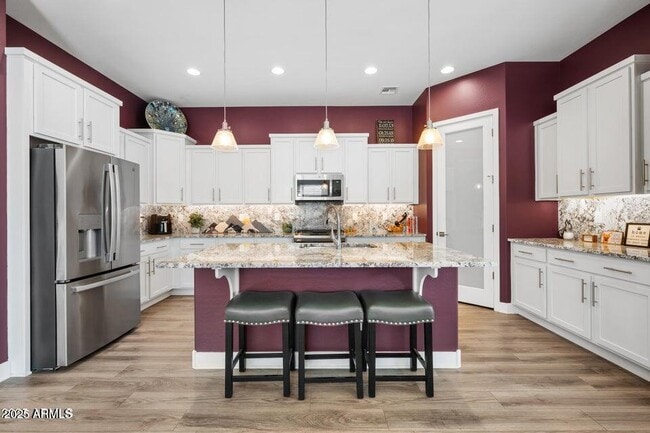 Building Photo - 18427 W Clinton St