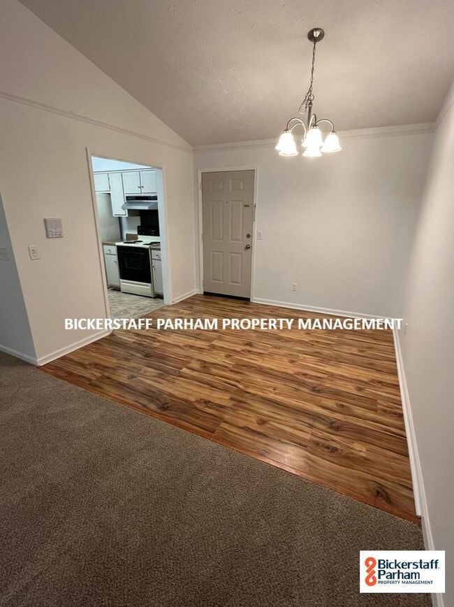 Building Photo - Great Experiences Are Just Around The Corner, Located Off Wynnton Road!