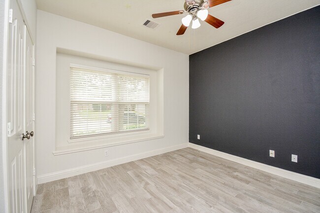 Building Photo - 7519 Muley Ln