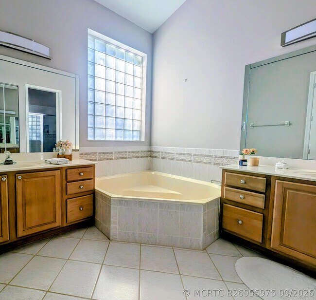 Building Photo - 7628 Eagle Point Dr