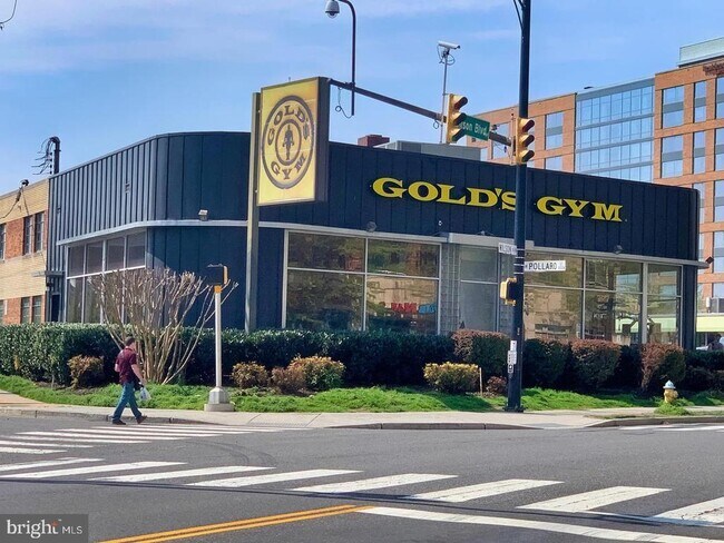 Building Photo - 4141 Henderson Rd