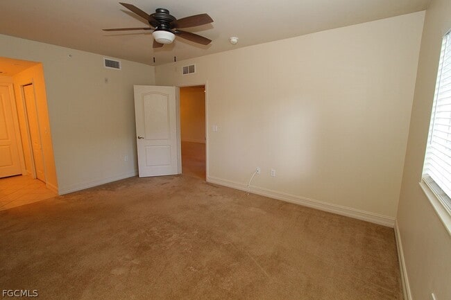 Building Photo - 7823 Regal Heron Cir