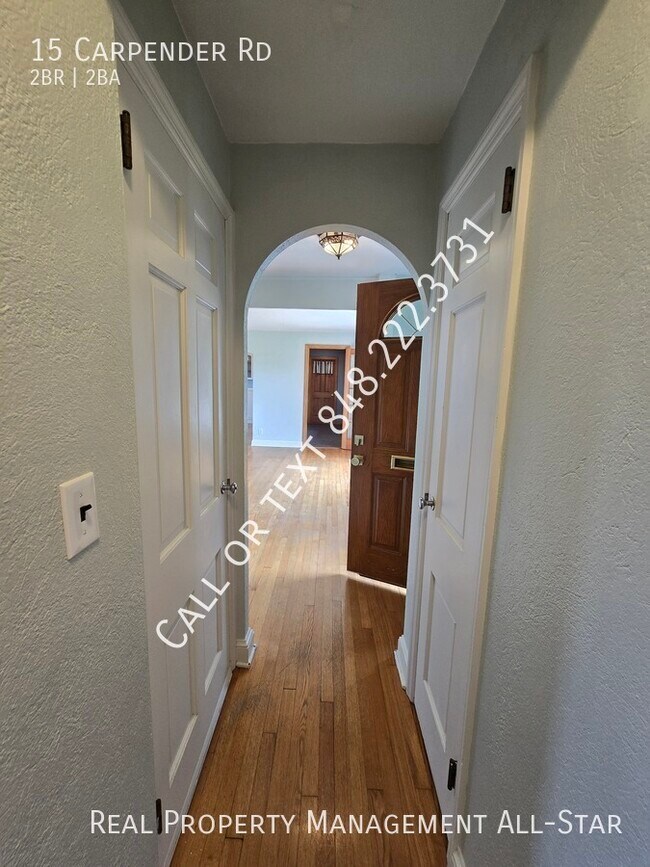 Building Photo - 15 Carpender Rd