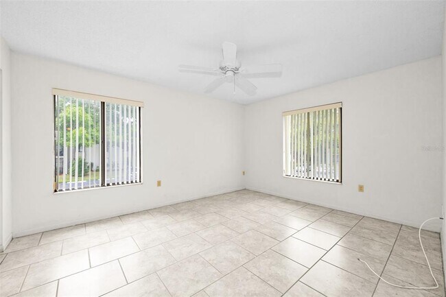 Building Photo - 2687 Pine Ridge Way S