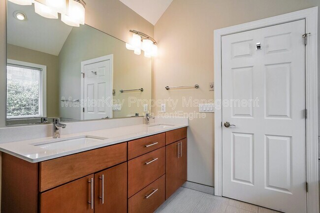 Building Photo - 105 Wagon Trail Dr