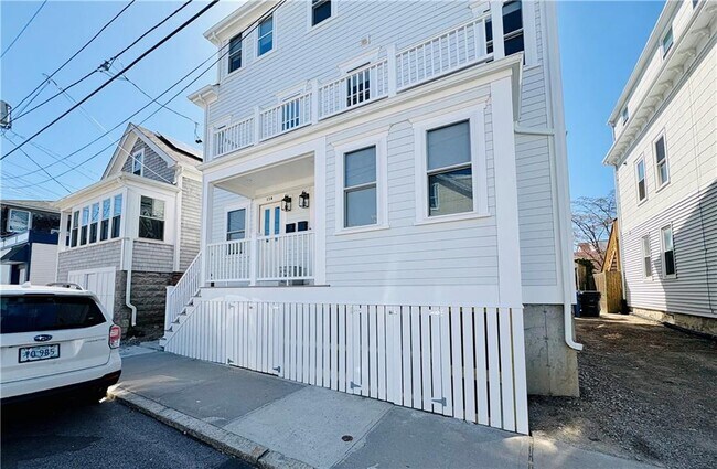 Building Photo - 11 W Narragansett Ave