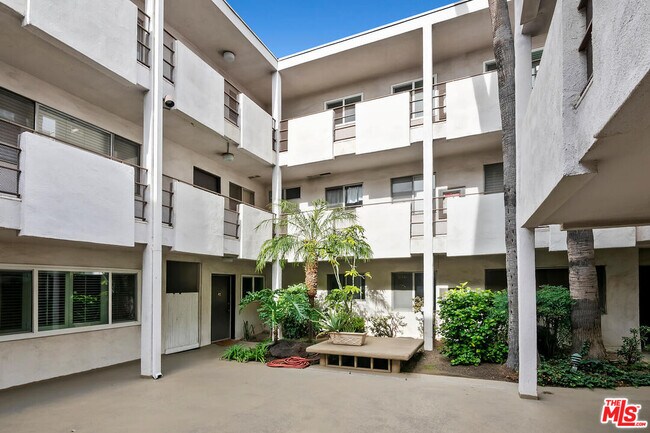 Building Photo - 4445 Cartwright Ave