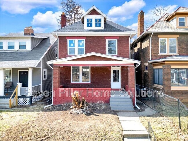 Primary Photo - 1031 Linwood Ave