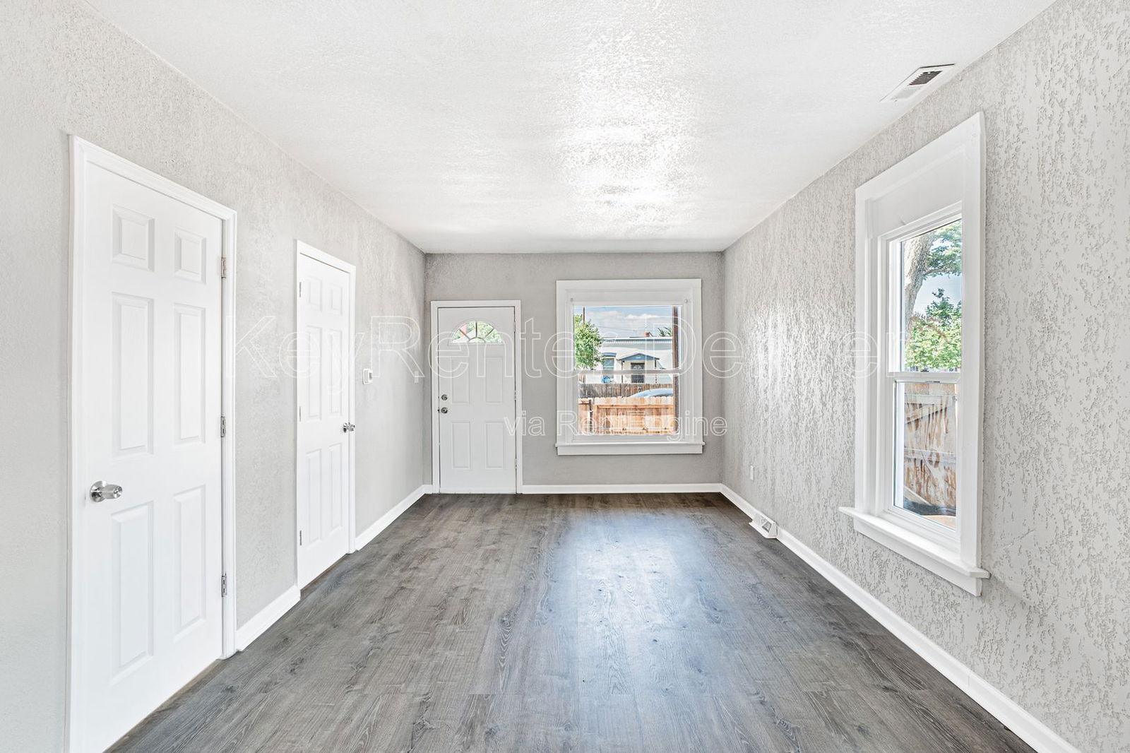 Building Photo - 4768 Vine St