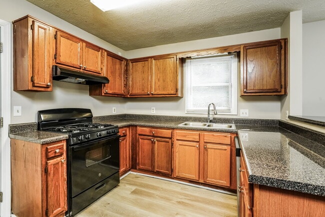 Building Photo - 2318 Wellington Cir