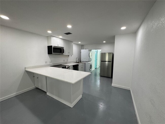 Building Photo - 5720 13th Ave N