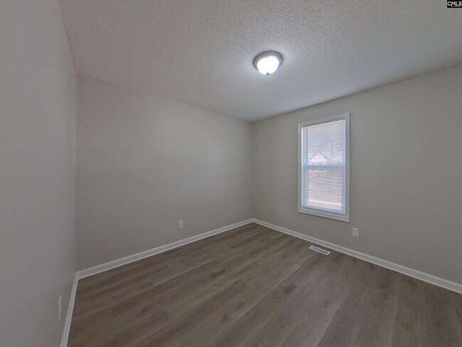 Building Photo - 118 Goldleaf St