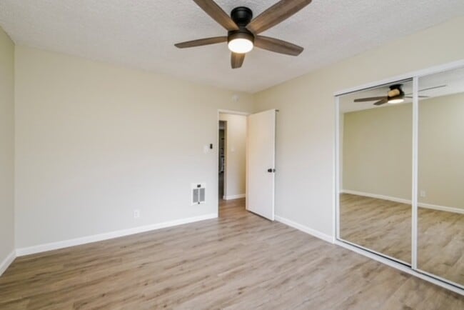Building Photo - 59 Esperanza Ave