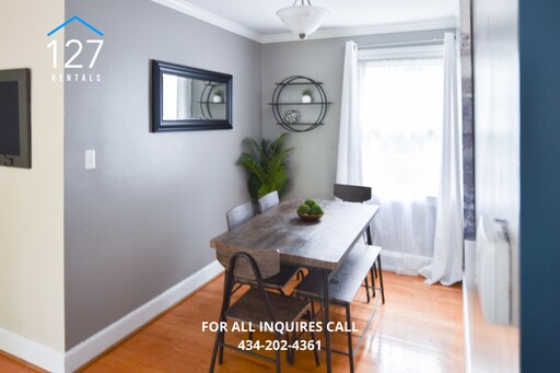 Building Photo - Spacious 4-Bedroom Residence in a Prime Location!