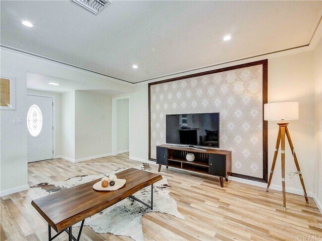 Building Photo - 15931 Tuba St