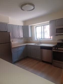 Primary Photo - 156-44-156-77 77th St