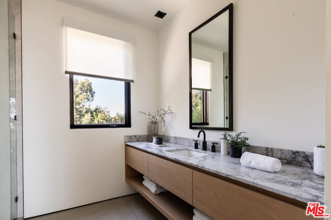 Building Photo - 13331 Mulholland Dr