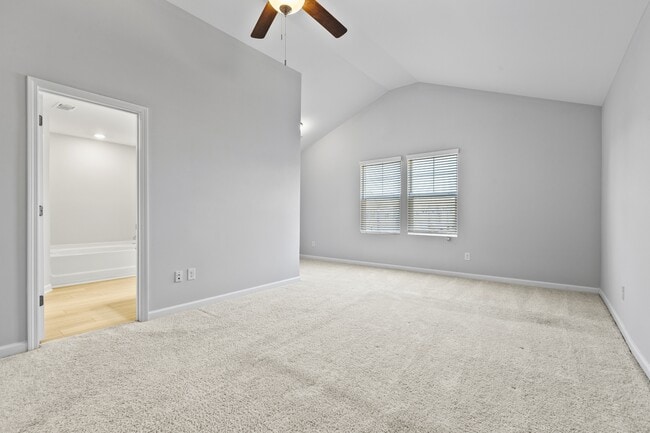 Building Photo - 127 Raiden Cir