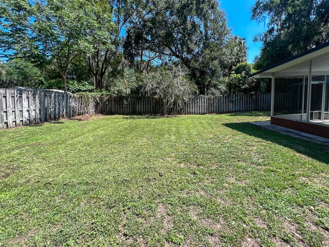 Building Photo - 3BR/2BA Pet Friendly Pool Home in McIntosh...