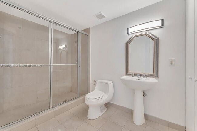 Building Photo - 9595 Collins Ave