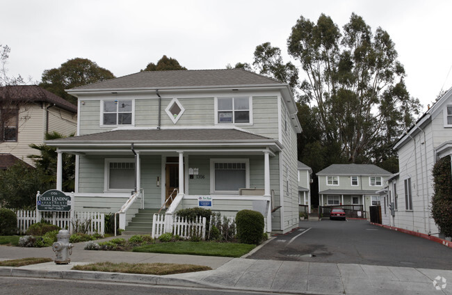 Primary Photo - Folks Landing Apartments