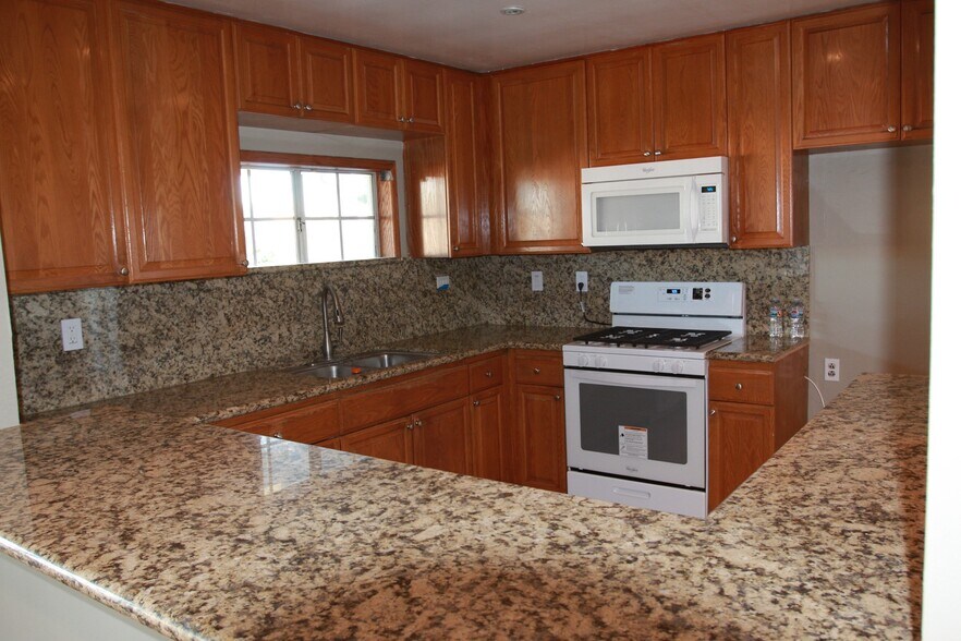 Building Photo - 12029 Gridley Rd