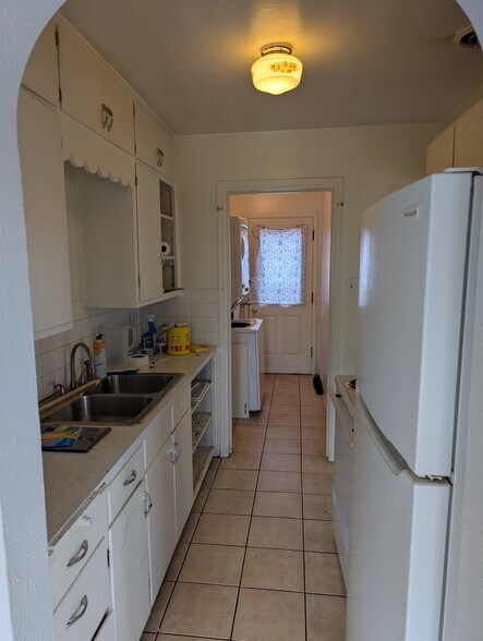 Kitchen - 2717 7th Ave