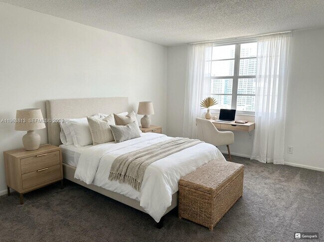 Building Photo - 6770 Indian Creek Dr