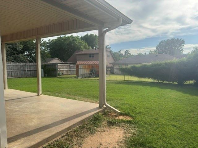 Building Photo - 1405 Sunrise Dr