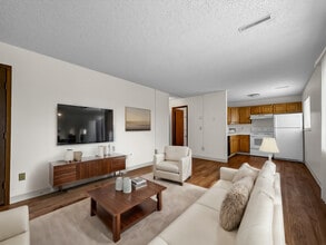 Building Photo - 2644 Hunt Street