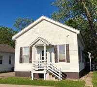 Building Photo - 810 Mckinley St