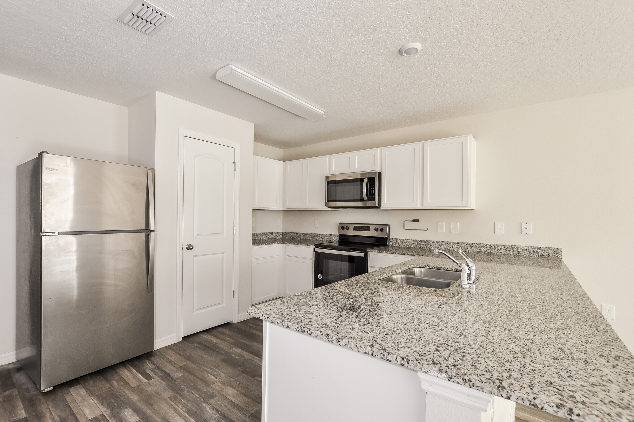 Building Photo - 15 Princess Luise Ln