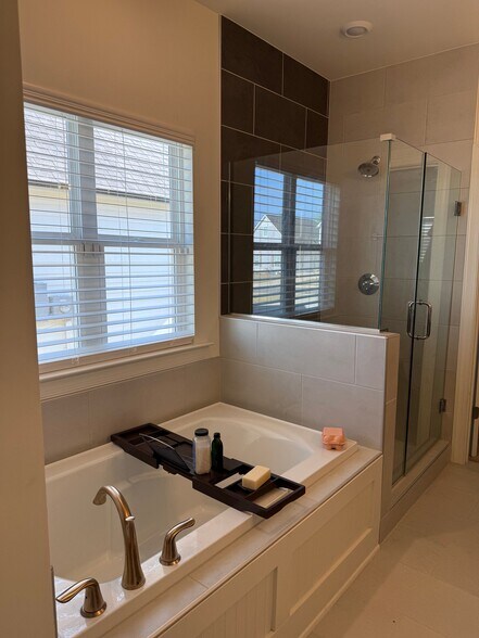 Building Photo - 1178 Camellia Ridge Dr