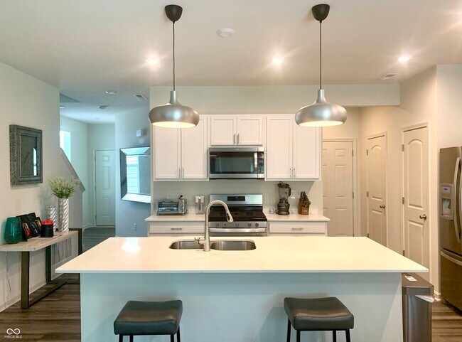 Building Photo - 13428 Dewpoint Ln