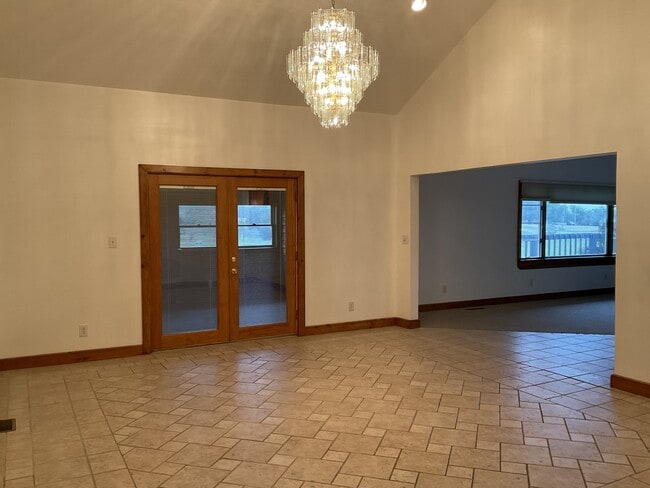 Building Photo - 10421 Yoder Rd