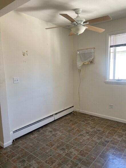 Building Photo - 504 Lincoln Blvd