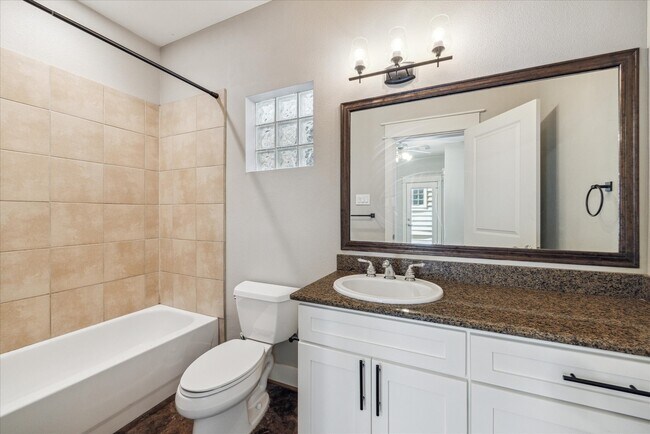 Building Photo - 2119 Cohn St