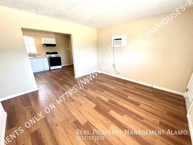 Building Photo - **MOVE-IN SPECIAL** AVAILABLE NOW! 2 Bedro...