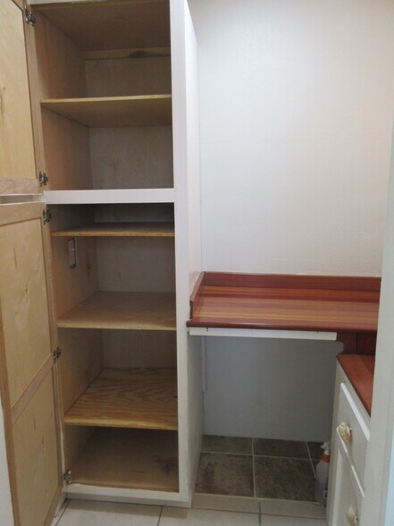 Building Photo - 390 W Cocoa Beach Cswy