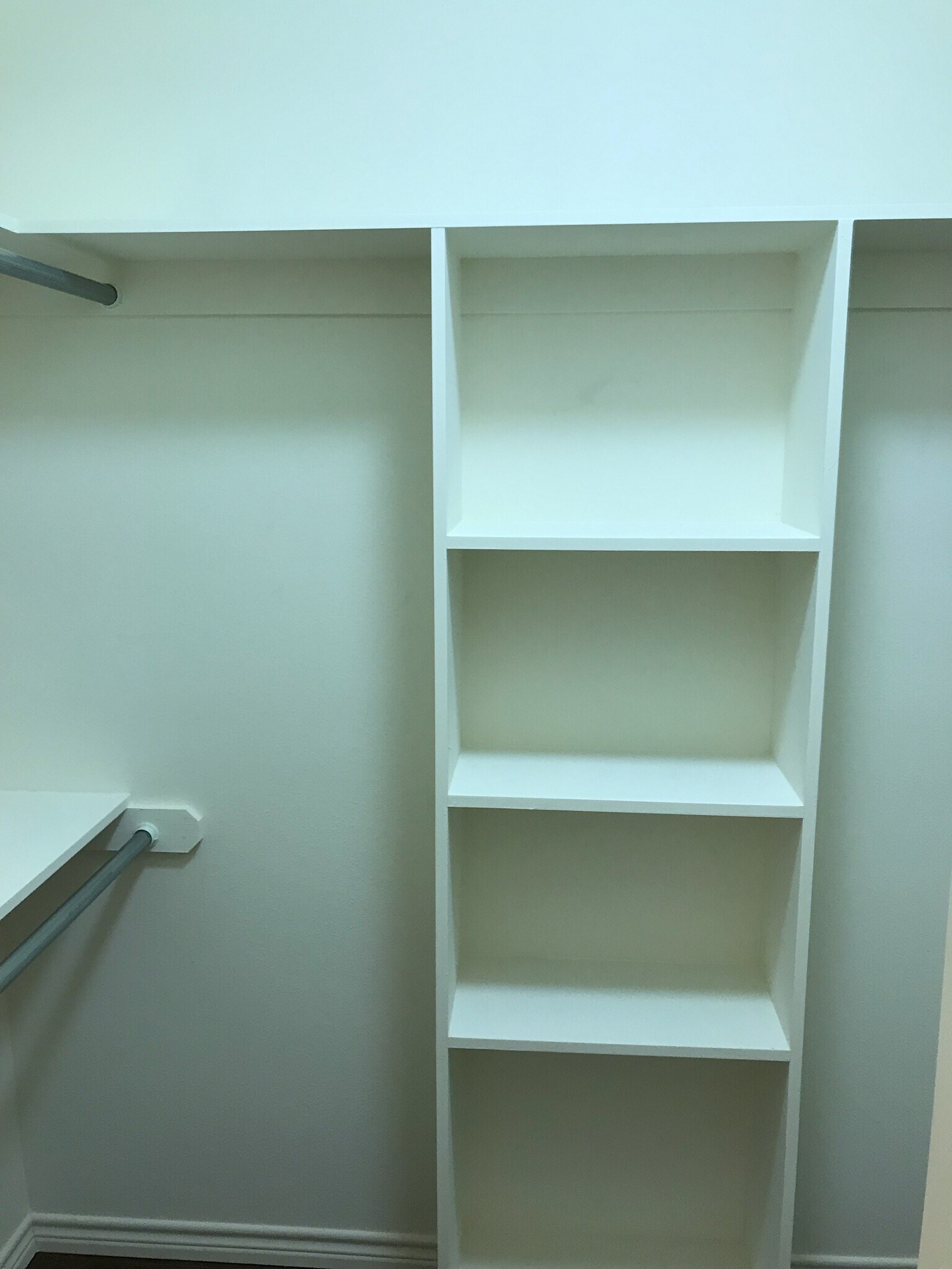 Building Photo - 615 Pecan Ct