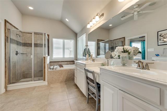 Building Photo - 1014 Somerset Cir