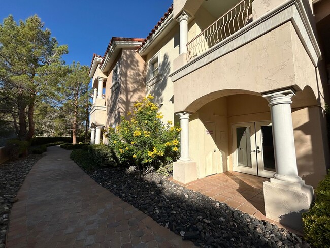 Building Photo - 1 bedroom in Lake Las Vegas